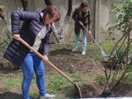 Сотрудники городской больницы Анапы приняли участие во Всероссийском субботнике Сотрудники городской больницы Анапы приняли участие во Всероссийском субботнике