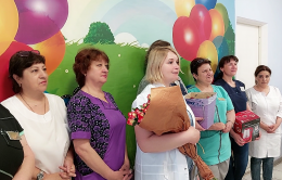 Сегодня свой профессиональный праздник отмечают акушерки Сегодня свой профессиональный праздник отмечают акушерки