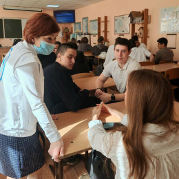 Сотрудники Горбольницы проводят встречи с молодежью Сотрудники Горбольницы проводят встречи с молодежью
