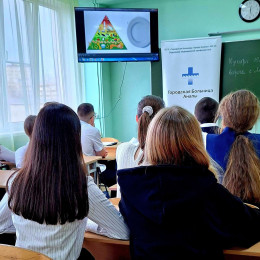 Учащиеся школы №7 в проекте "Путь в медицину" Учащиеся школы №7 в проекте "Путь в медицину"