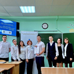 Учащиеся школы №7 в проекте "Путь в медицину" Учащиеся школы №7 в проекте "Путь в медицину"