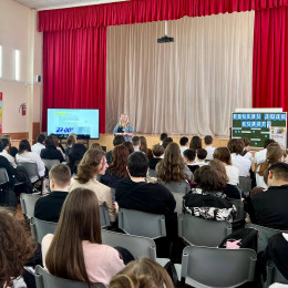 Профилактика зависимостей и ориентир на профессию: специалисты Городской больницы Анапы встретились со школьниками