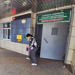 Сотрудники Городской больницы Анапы дружно вышли на уборку территории